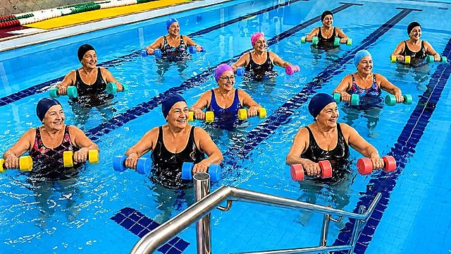 Hidroginástica para adultos e idosos em Taguatinga
